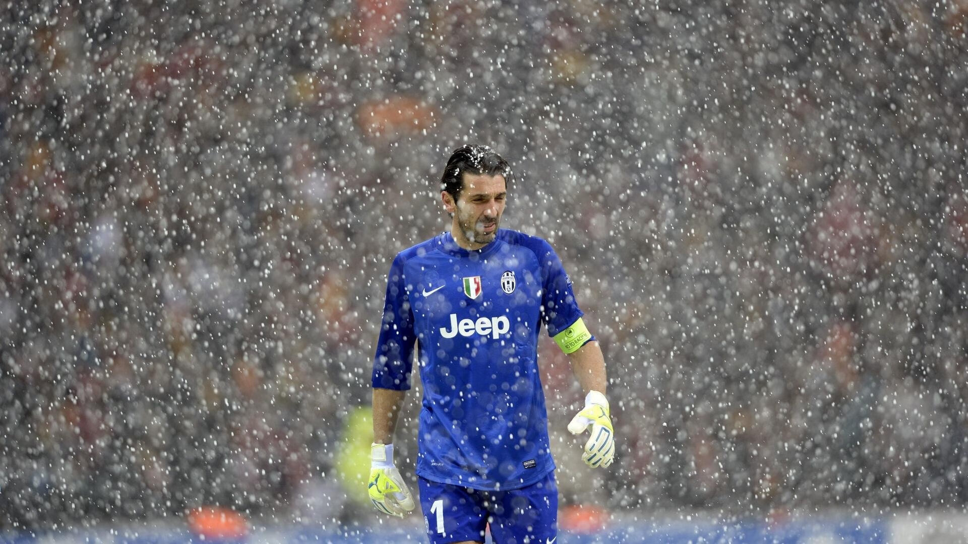 字母哥表示雄鹿要坚持高强度训练节奏，雄鹿字母哥由来